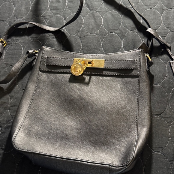 Michael Kors Hamilton bag like new loved condition minor scratches can clean - Picture 2 of 7